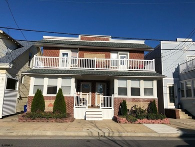 Beach Townhome/Townhouse For Sale in Ventnor, New Jersey