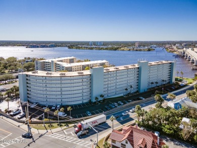 Beach Condo For Sale in Daytona Beach, Florida