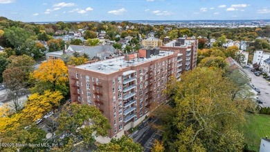 Beach Condo For Sale in Staten Island, New York