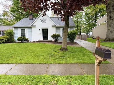 Beach Home Sale Pending in Bay Village, Ohio