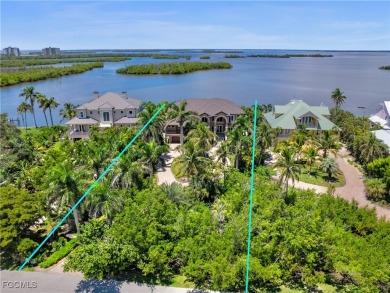 Beach Home For Sale in Fort Myers, Florida