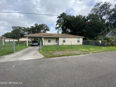 Beach Home Active Under Contract in Jacksonville, Florida