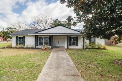 Beach Home For Sale in Long Beach, Mississippi