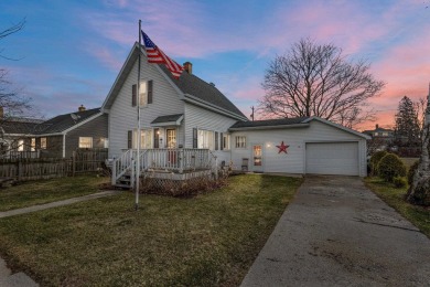 Beach Home For Sale in Kewaunee, Wisconsin