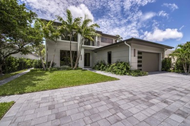Beach Home For Sale in Palm Beach Gardens, Florida