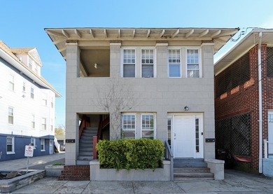 Beach Townhome/Townhouse For Sale in Ventnor, New Jersey