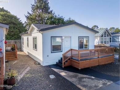 Beach Home For Sale in Depoe Bay, Oregon