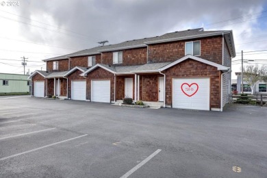 Beach Condo For Sale in Seaside, Oregon