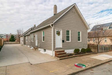 Beach Townhome/Townhouse For Sale in Cleveland, Ohio