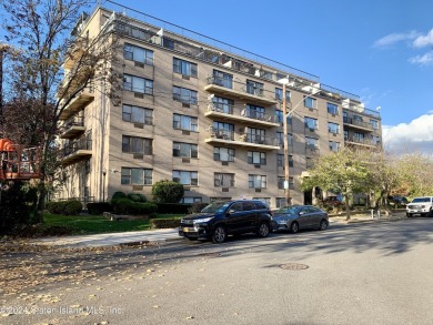 Beach Apartment Sale Pending in Staten Island, New York