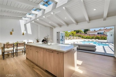 Beach Home For Sale in Palos Verdes Estates, California