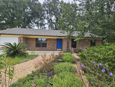 Beach Home For Sale in Middleburg, Florida