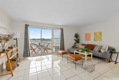 Beach Condo For Sale in Honolulu, Hawaii