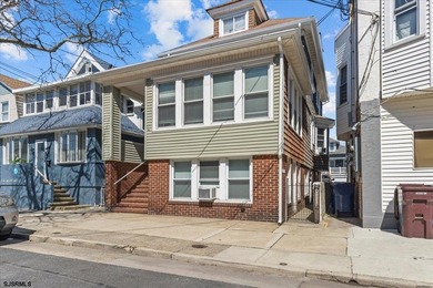 Beach Townhome/Townhouse For Sale in Ventnor, New Jersey