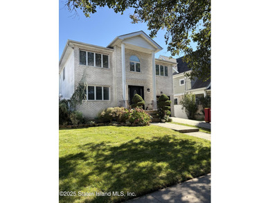Beach Home Sale Pending in Staten Island, New York