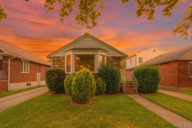 Beach Home Sale Pending in Jamaica, New York