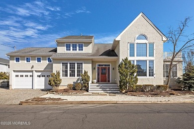 Beach Home For Sale in Mantoloking, New Jersey