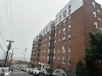 Beach Home Sale Pending in Staten Island, New York