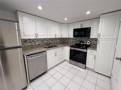 Beach Condo For Sale in Sunny Isles Beach, Florida