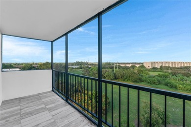 Beach Condo For Sale in Lauderhill, Florida