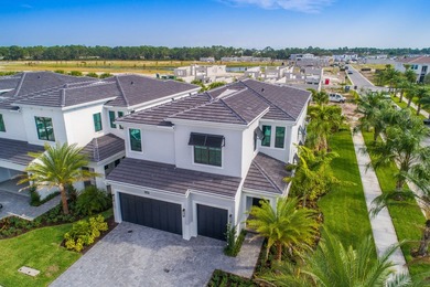 Beach Home For Sale in Palm Beach Gardens, Florida