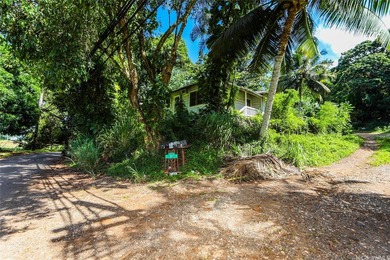 Beach Home For Sale in Kaneohe, Hawaii