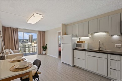 Beach Condo For Sale in Honolulu, Hawaii
