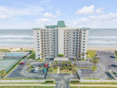 Beach Condo For Sale in New Smyrna Beach, Florida