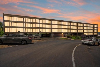 Beach Condo For Sale in Wailuku, Hawaii