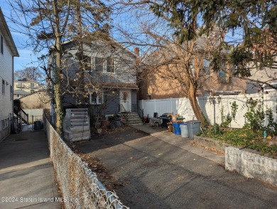 Beach Home For Sale in Staten Island, New York