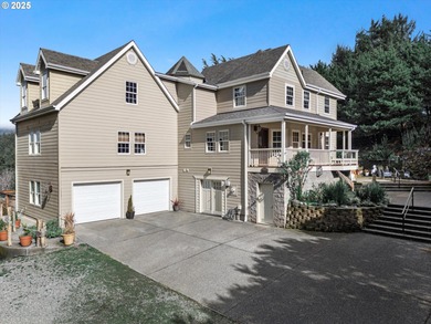 Beach Home For Sale in Gold Beach, Oregon