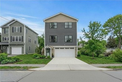 Home For Sale in Warwick image photo picture