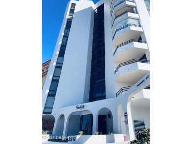 Beach Condo For Sale in Daytona Beach, Florida