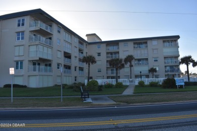 Beach Condo For Sale in Ormond Beach, Florida