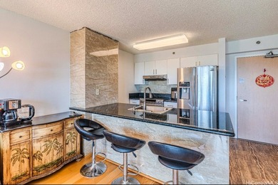 Beach Condo For Sale in Honolulu, Hawaii
