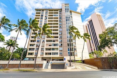 Beach Condo Active Under Contract in Honolulu, Hawaii