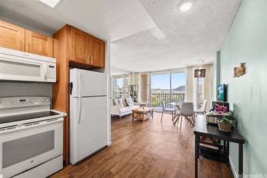 Beach Condo For Sale in Honolulu, Hawaii