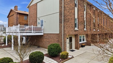 Beach Townhome/Townhouse For Sale in Margate, New Jersey