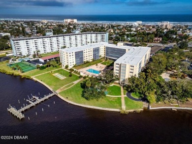 Beach Condo For Sale in Daytona Beach, Florida