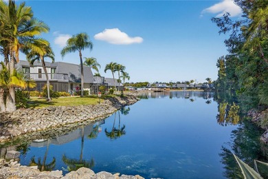 Beach Townhome/Townhouse For Sale in Fort Myers, Florida