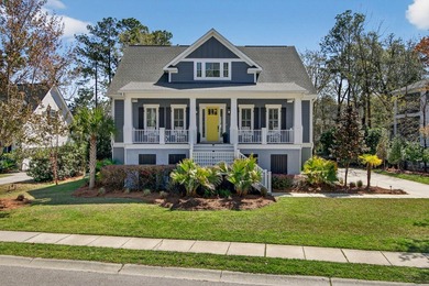 Beach Home For Sale in Mount Pleasant, South Carolina