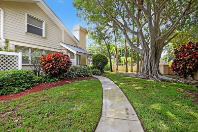 Beach Townhome/Townhouse For Sale in Boynton Beach, Florida