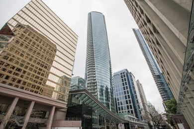Beach Condo For Sale in Vancouver, British Columbia