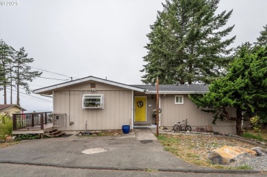 Beach Home For Sale in Brookings, Oregon