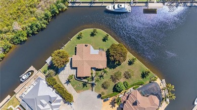 Beach Home For Sale in Fort Myers, Florida