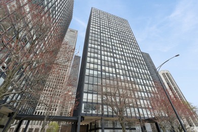 Beach Condo Sale Pending in Chicago, Illinois