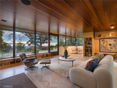 Beach Home For Sale in Rolling Hills, California