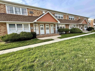 Beach Condo For Sale in Ventnor Heights, New Jersey