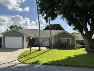Beach Home For Sale in Boynton Beach, Florida