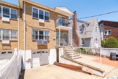 Beach Home For Sale in College Point, New York